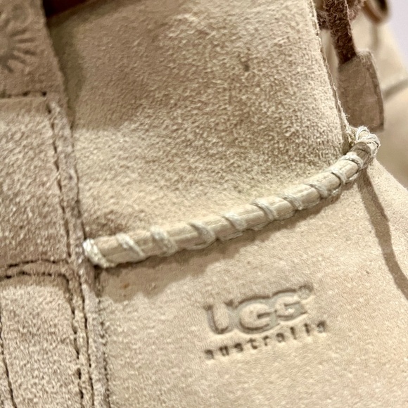 NWOT. UGG AUSTRALIA Suede Ankle Boots - Picture 3 of 4